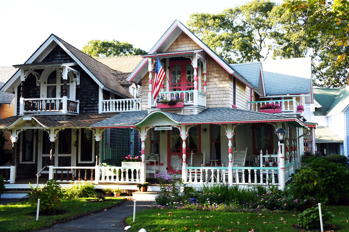 222 Two Gingerbread Houses connected..jpg